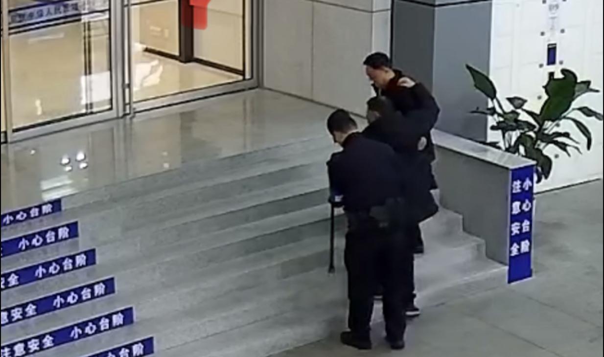 E:/25.12.10后 上傳網(wǎng)站留存/致敬“服務(wù)之星”劉禮兵！南京市保以專業(yè)守護安全，用溫情溫暖人心/照片/精修/5851dfcd78fd0f1bab3c514af4abc905.jpg5851dfcd78fd0f1bab3c514af4abc905